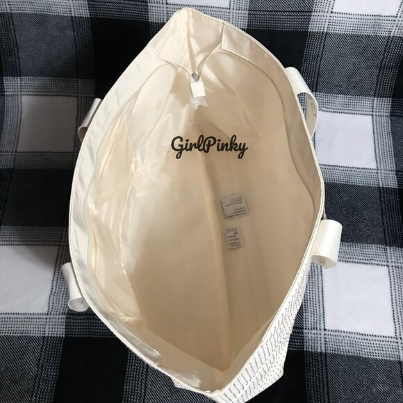 VS PINK BLACK FRIDAY 2025 LIMITED EDITION WINTER WHITE BLING TOTE BAG - Picture 11 of 12